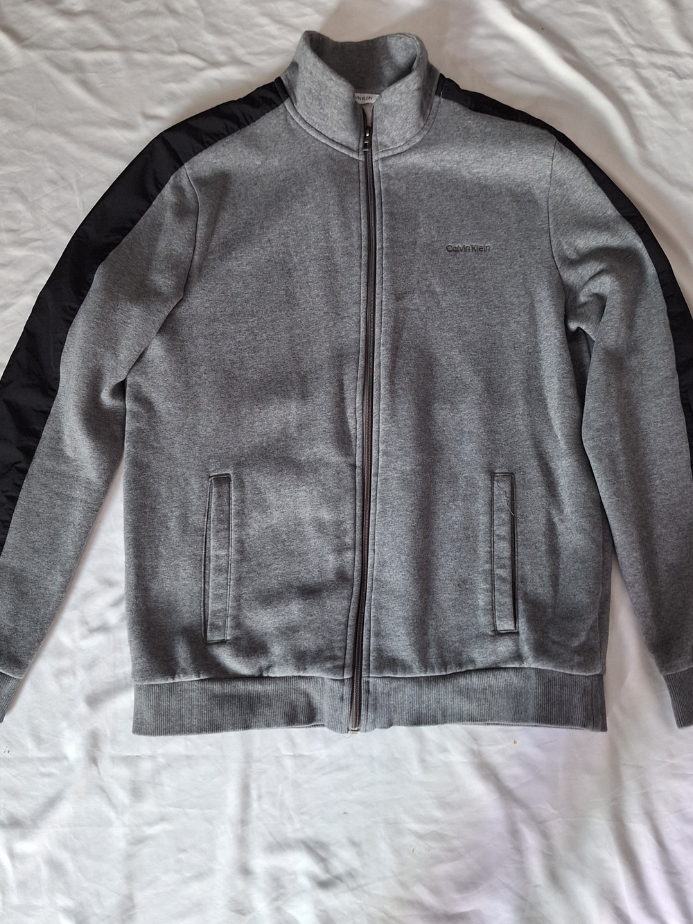 Calvin Klein Mens Zip Up Gray And Black Sweatshirt With Pockets L